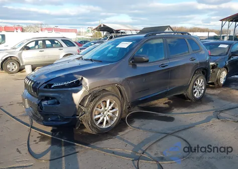 2018 Jeep Cherokee Latitude Tech Connect 4X4 from USA, damaged, VIN 1C4PJMCB5JD586687